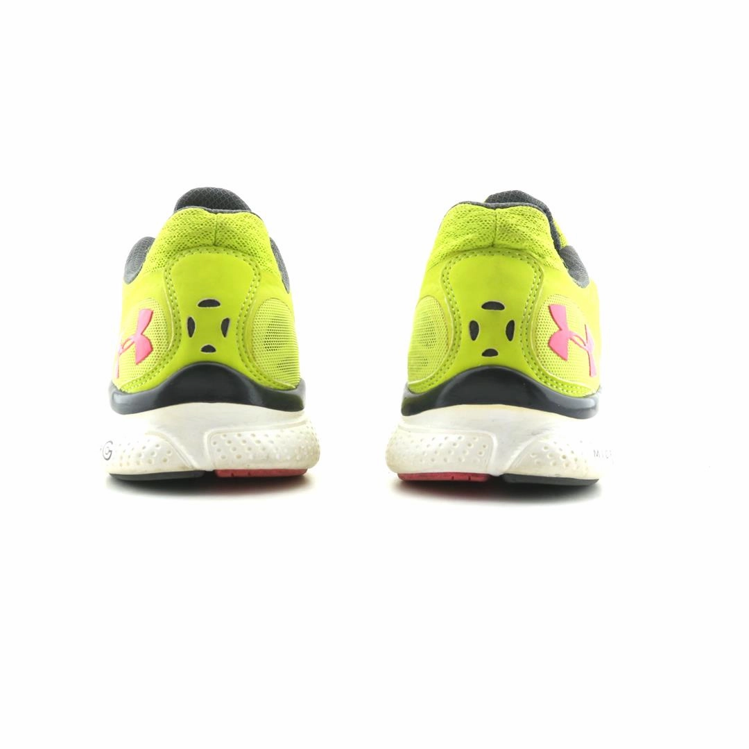 UNDER ARMOUR MICRO G Under Armour trainer close-ups