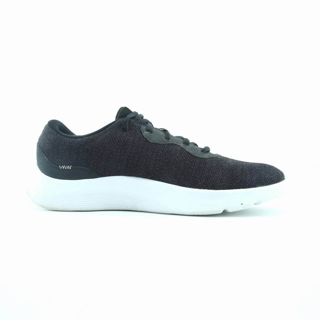 UNDER ARMOUR MOJO 2 Under Armour sport shoe shots