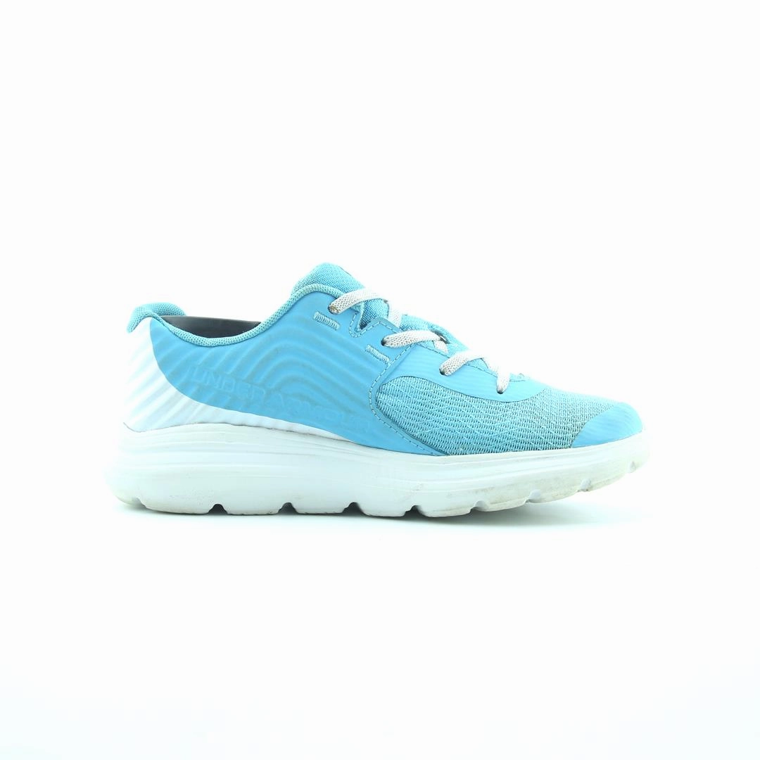 UNDER ARMOUR OUTHUSTLE Under Armour sport shoe shots