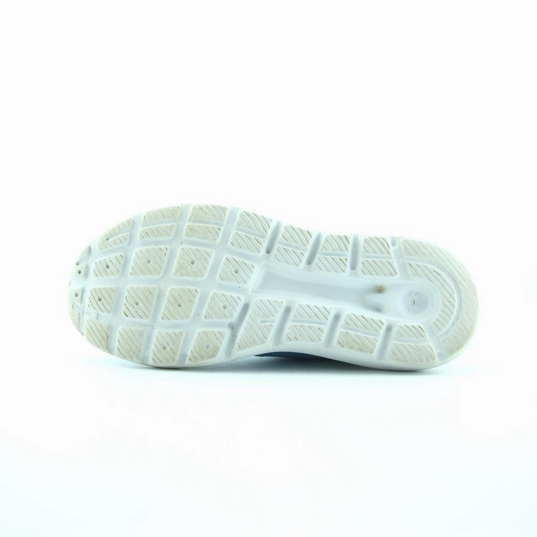 UNDER ARMOUR OUTHUSTLE Under Armour sport shoe shots