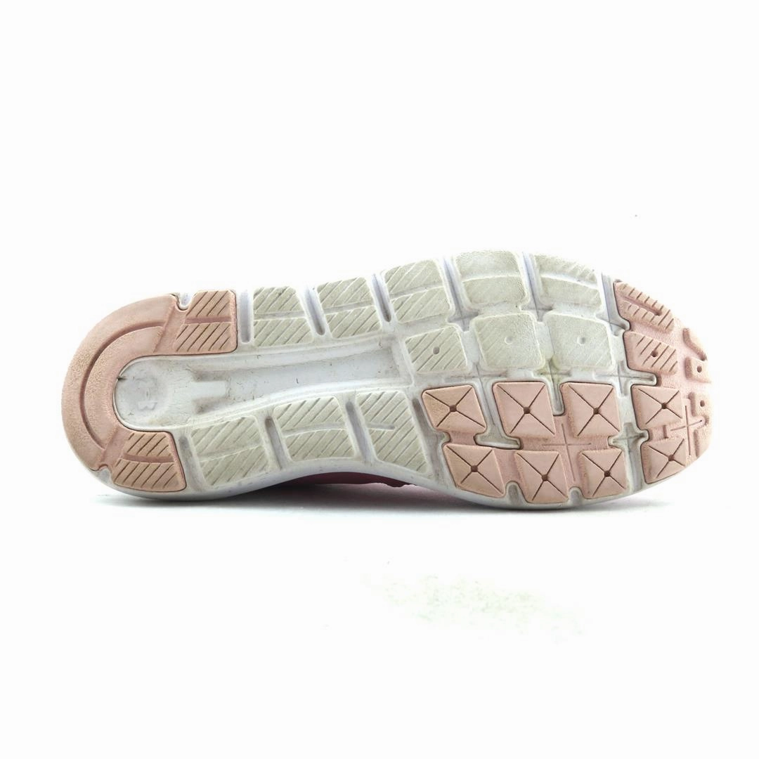 UNDER ARMOUR OUTHUSTLE Under Armour sport shoe shots