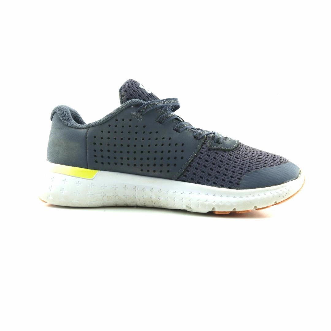 UNDER ARMOUR PRE-SCHOOL MICRO G Under Armour sport shoe shots