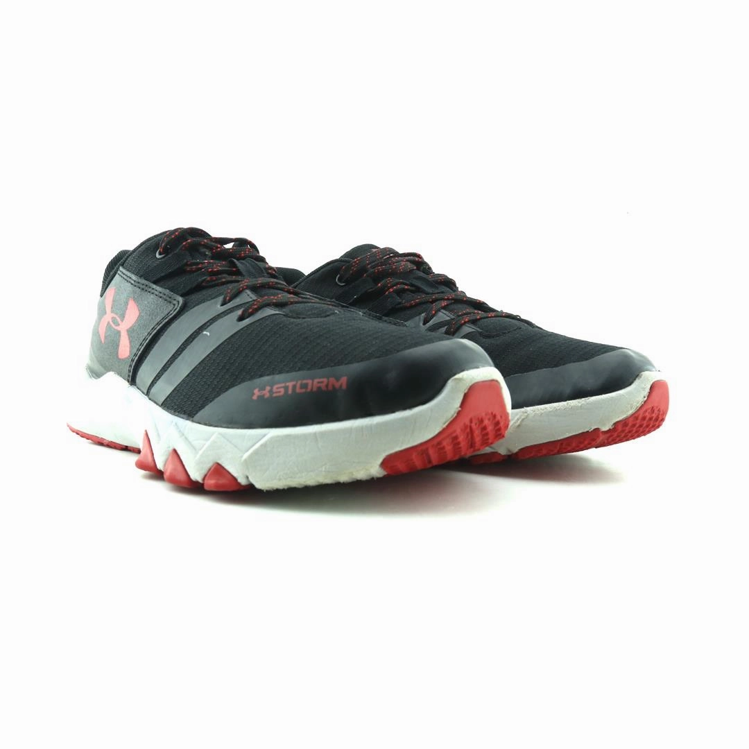 UNDER ARMOUR PRIMED X Under Armour sport shoe shots