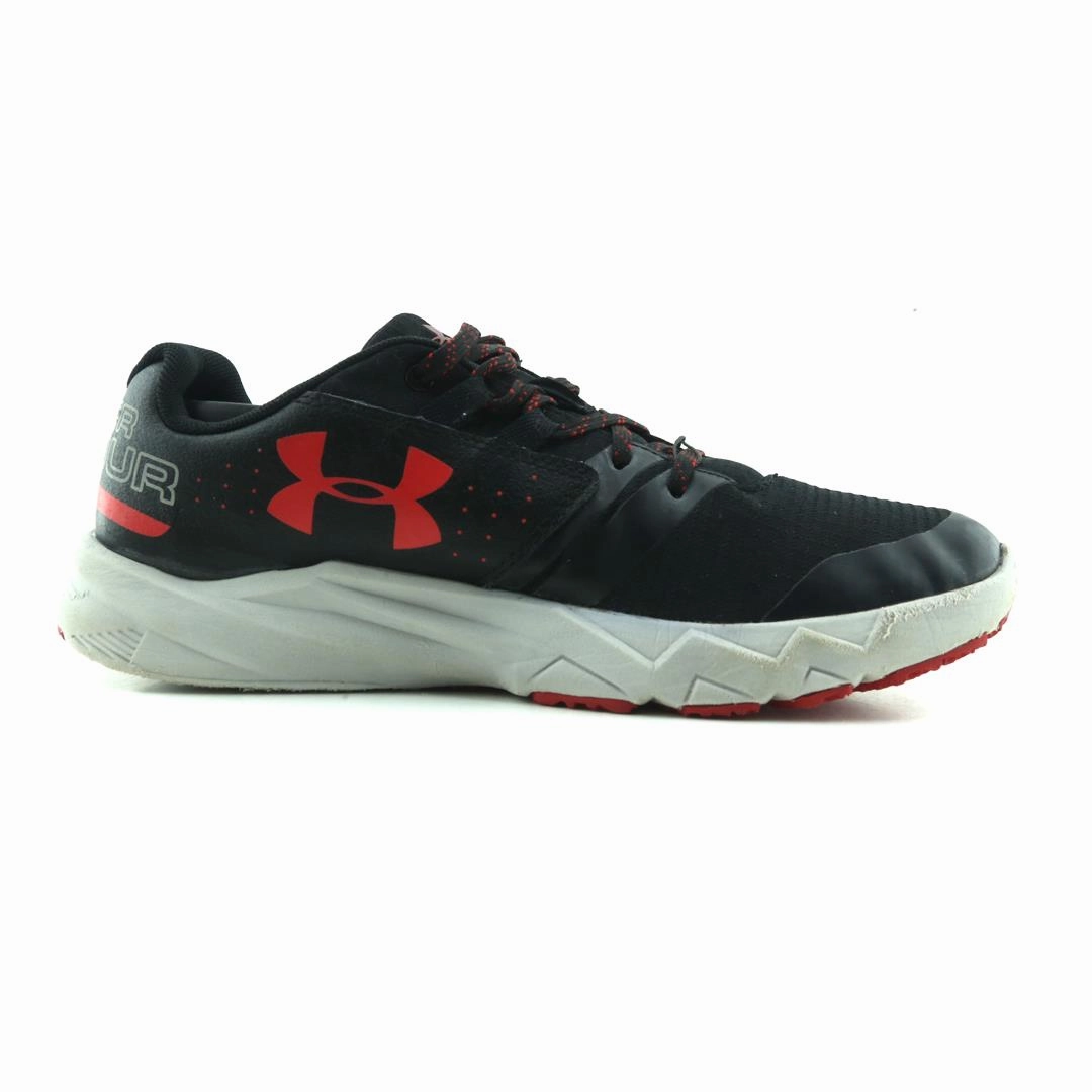 UNDER ARMOUR PRIMED X Under Armour sport shoe shots