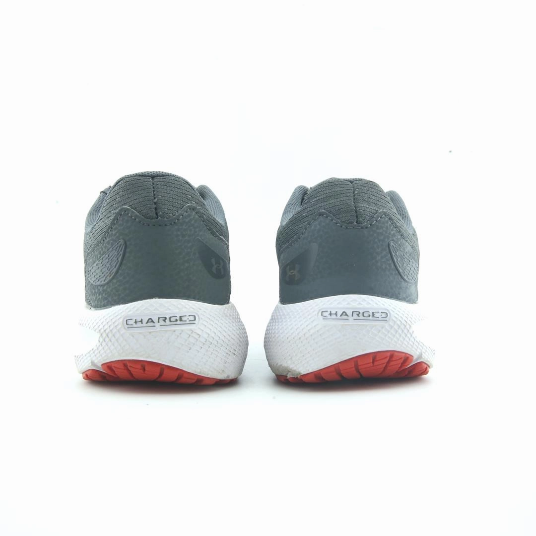 UNDER ARMOUR PURSUIT 3 Under Armour sport shoe shots