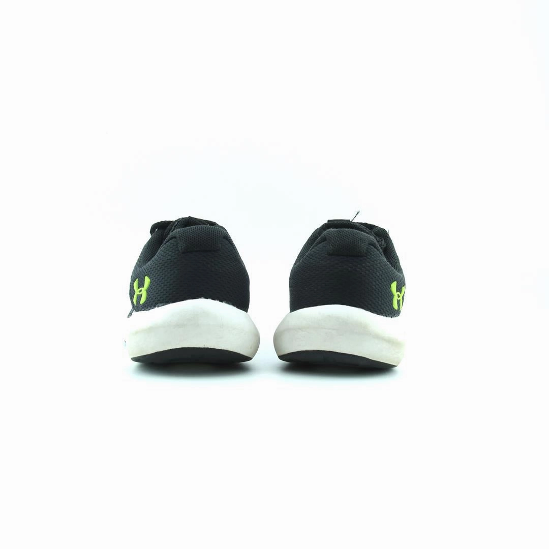 UNDER ARMOUR PURSUIT 6 Under Armour sport shoe shots