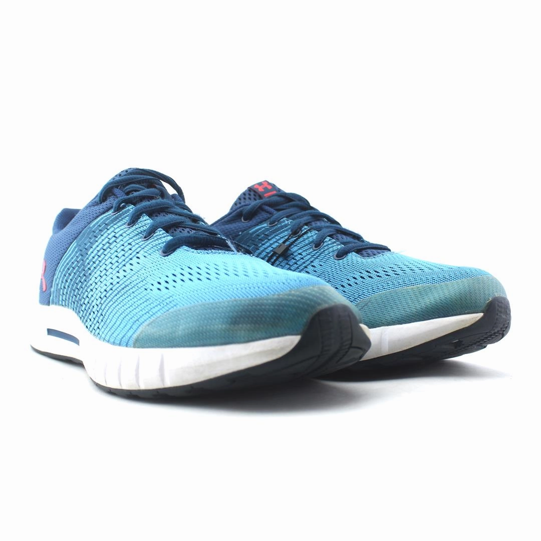 UNDER ARMOUR PURSUIT NG Under Armour trainer close-ups