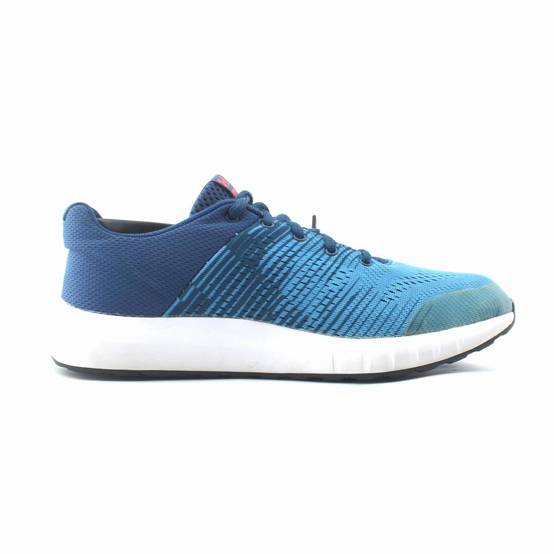 UNDER ARMOUR PURSUIT NG Under Armour trainer close-ups