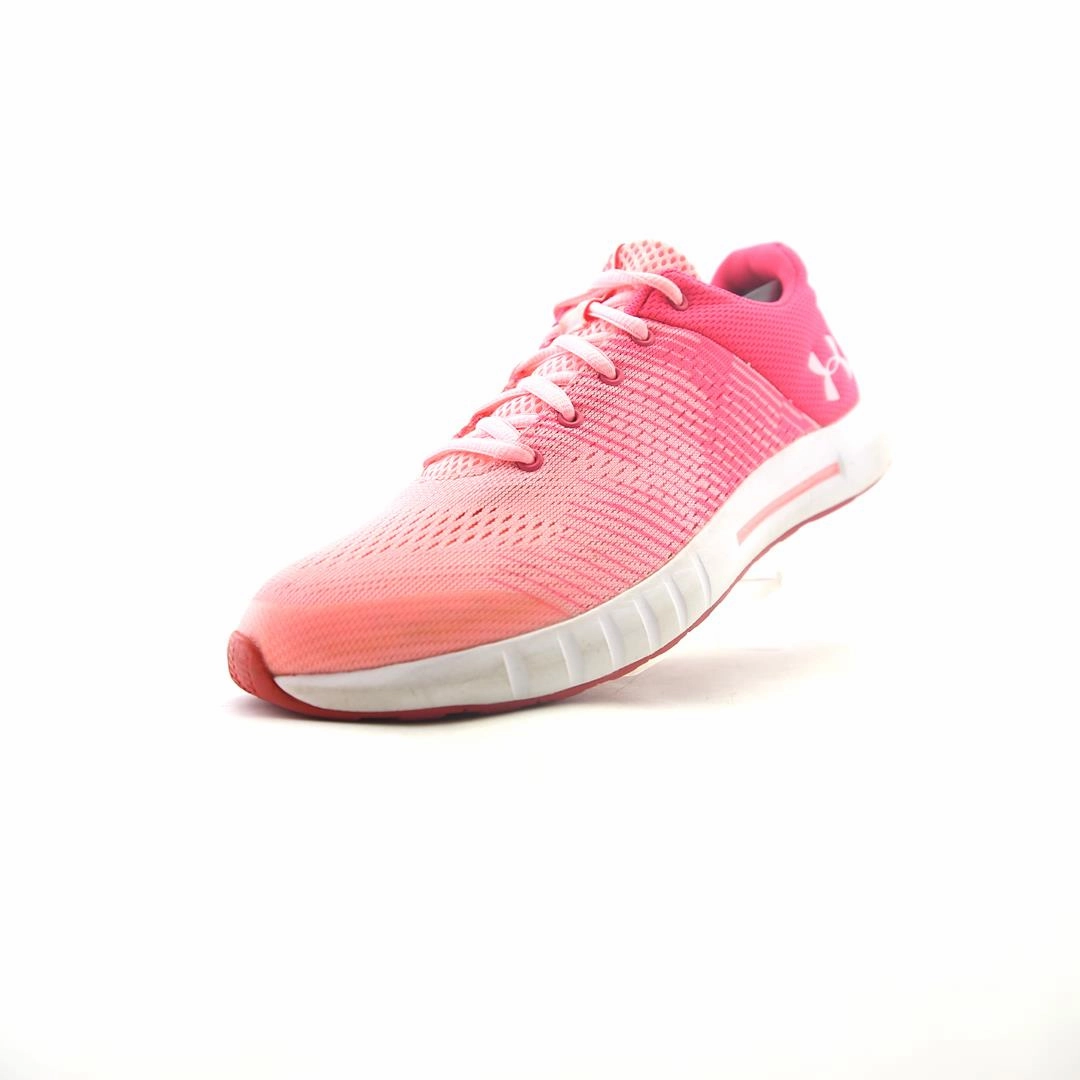 UNDER ARMOUR  PURSUIT NG Under Armour trainer close-ups