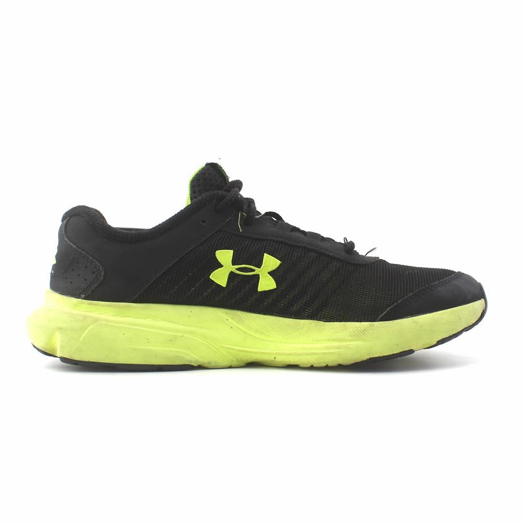 UNDER ARMOUR  RAVE 2 Under Armour trainer close-ups