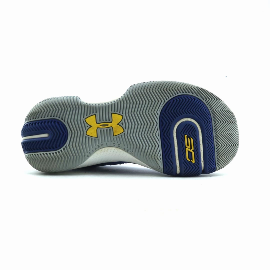 UNDER ARMOUR SC 3ZERO IV Under Armour sport shoe shots