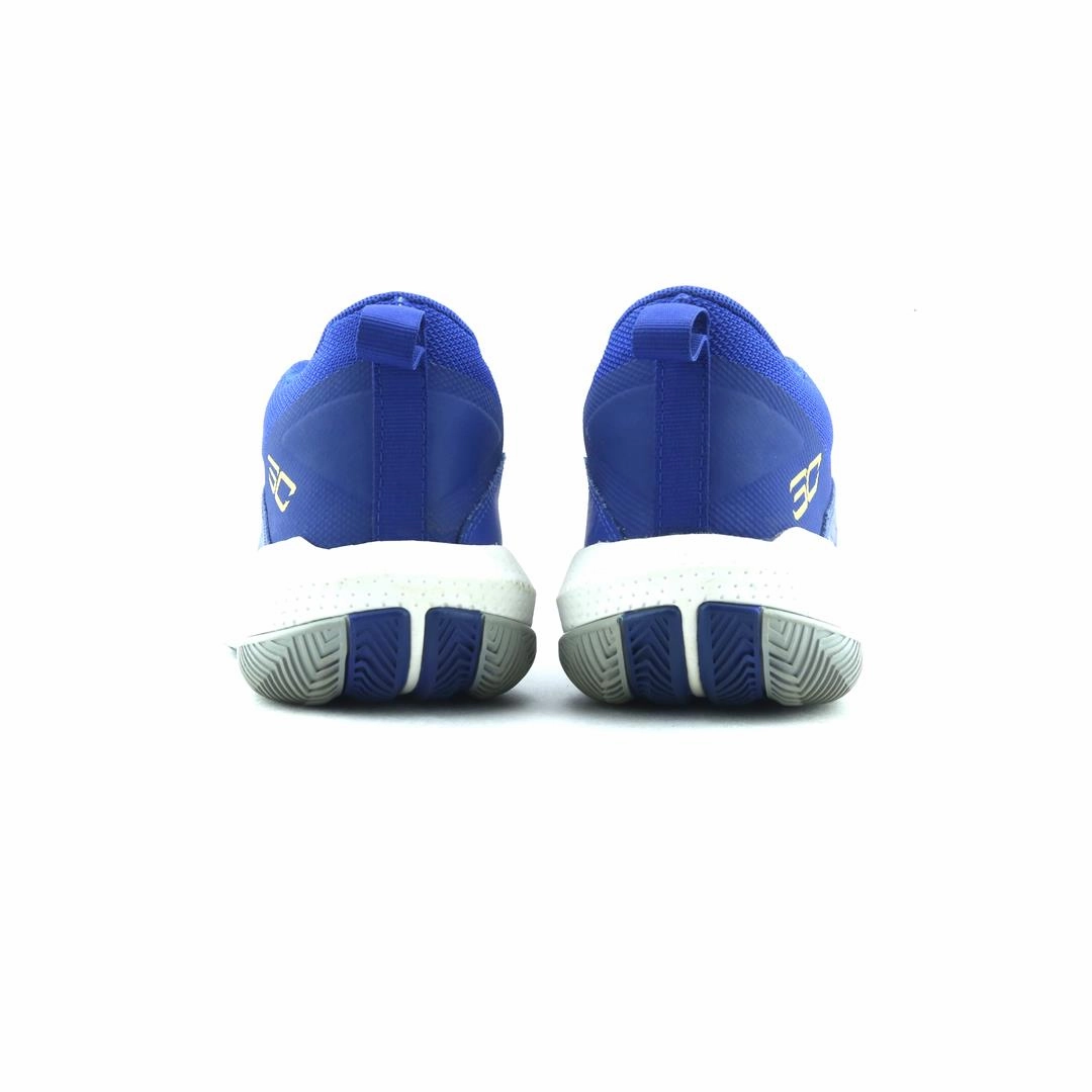 UNDER ARMOUR SC 3ZERO IV Under Armour sport shoe shots