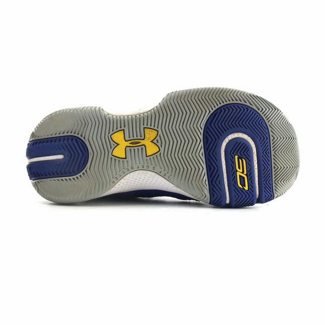 UNDER ARMOUR SC 3ZERO IV Under Armour trainer close-ups