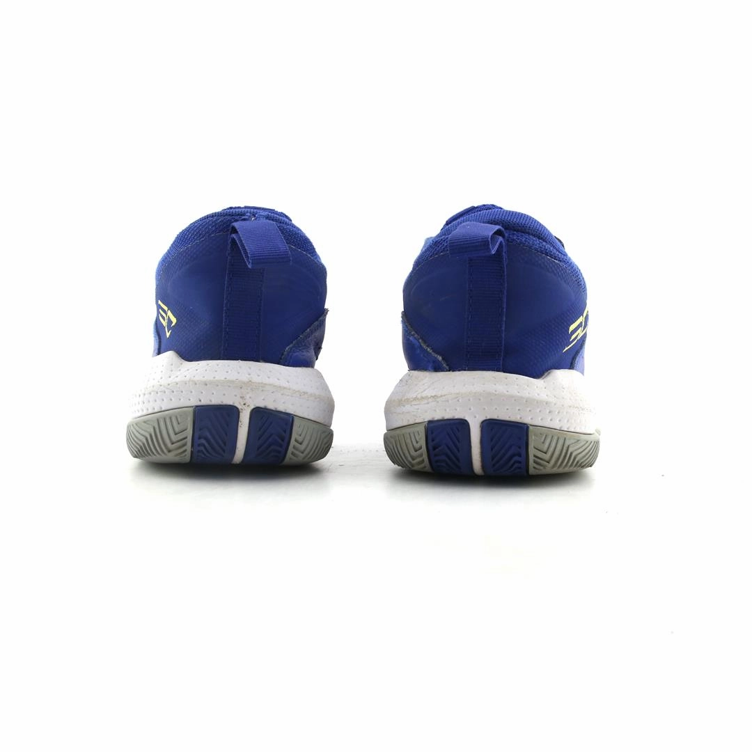 UNDER ARMOUR SC 3ZERO IV Under Armour trainer close-ups