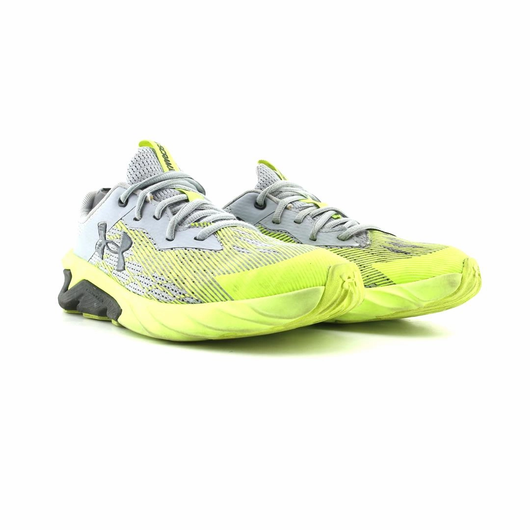 UNDER ARMOUR SCRAMJET 3 Under Armour trainer close-ups