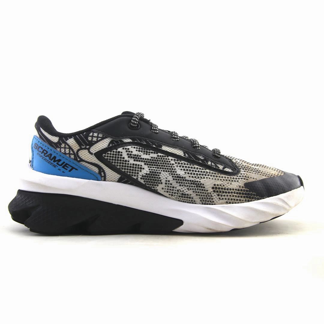 UNDER ARMOUR SCRAMJET HYPERSONIC 9.6 Under Armour trainer close-ups