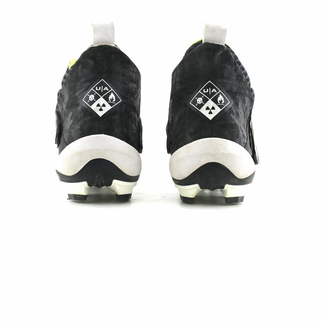 UNDER ARMOUR SENIOR HIGHTLIGHT HAMMER MC Under Armour trainer close-ups