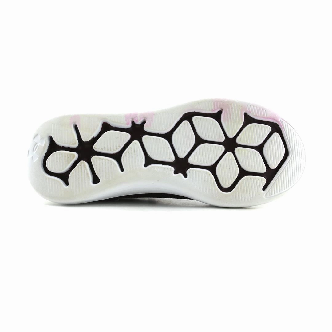 UNDER ARMOUR SKYLAR Under Armour trainer close-ups
