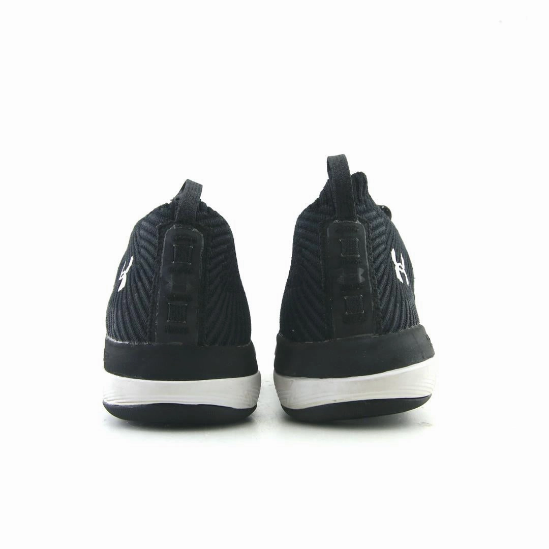 UNDER ARMOUR SLINGFLEX RISE Under Armour trainer close-ups