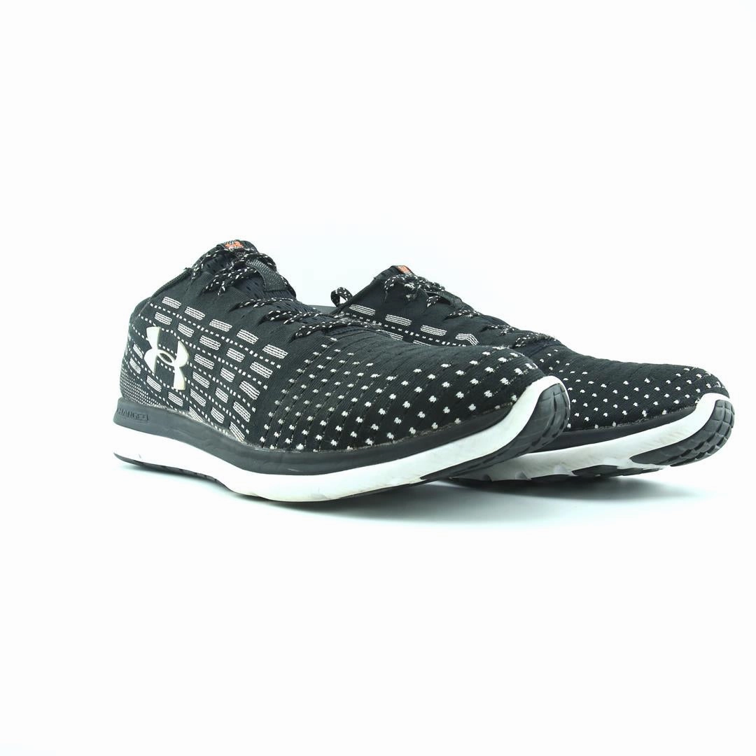 UNDER ARMOUR SLINGFLEX Under Armour sport shoe shots