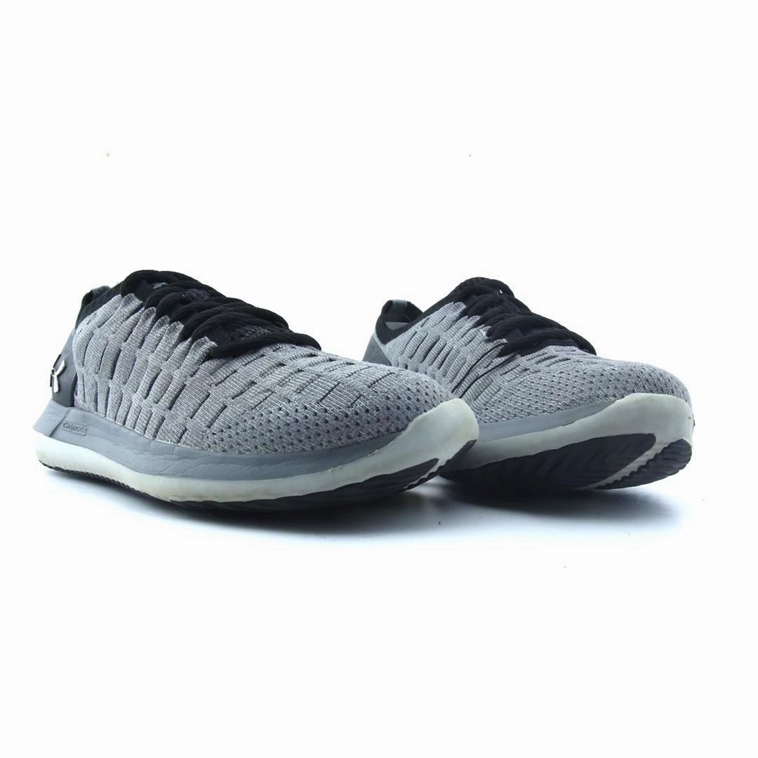 UNDER ARMOUR  SLINGRIDE 2 Under Armour sport shoe shots