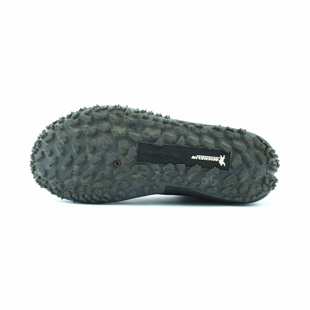 UNDER ARMOUR SPEED TIRE ASCENT MID Under Armour sport shoe shots