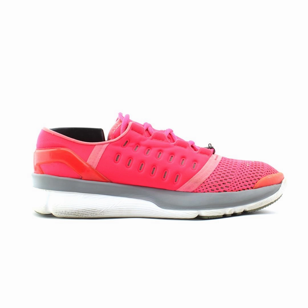 UNDER ARMOUR  SPEEDFORM APOLLO 2 Under Armour trainer close-ups