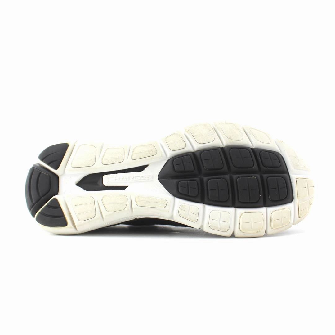 UNDER ARMOUR SPEEDFORM FORTIS 2 Under Armour trainer close-ups