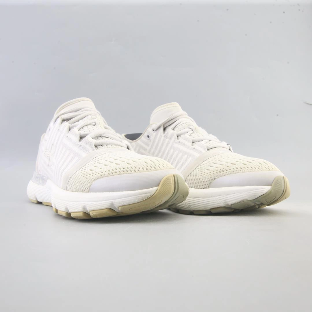UNDER ARMOUR SPEEDFORM GEMINI 3 Under Armour trainer close-ups