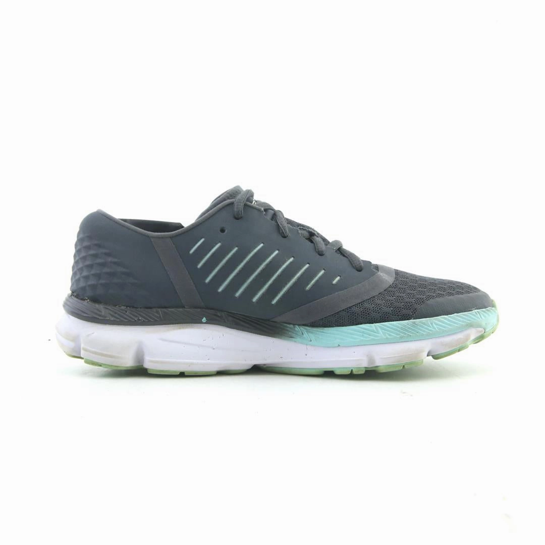 UNDER ARMOUR SPEEDFORM INTAKE Under Armour trainer close-ups