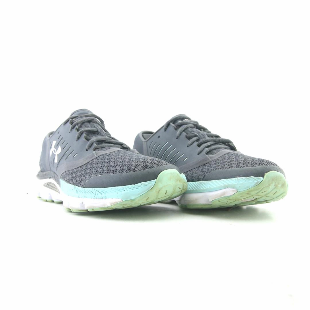 UNDER ARMOUR SPEEDFORM INTAKE Under Armour trainer close-ups