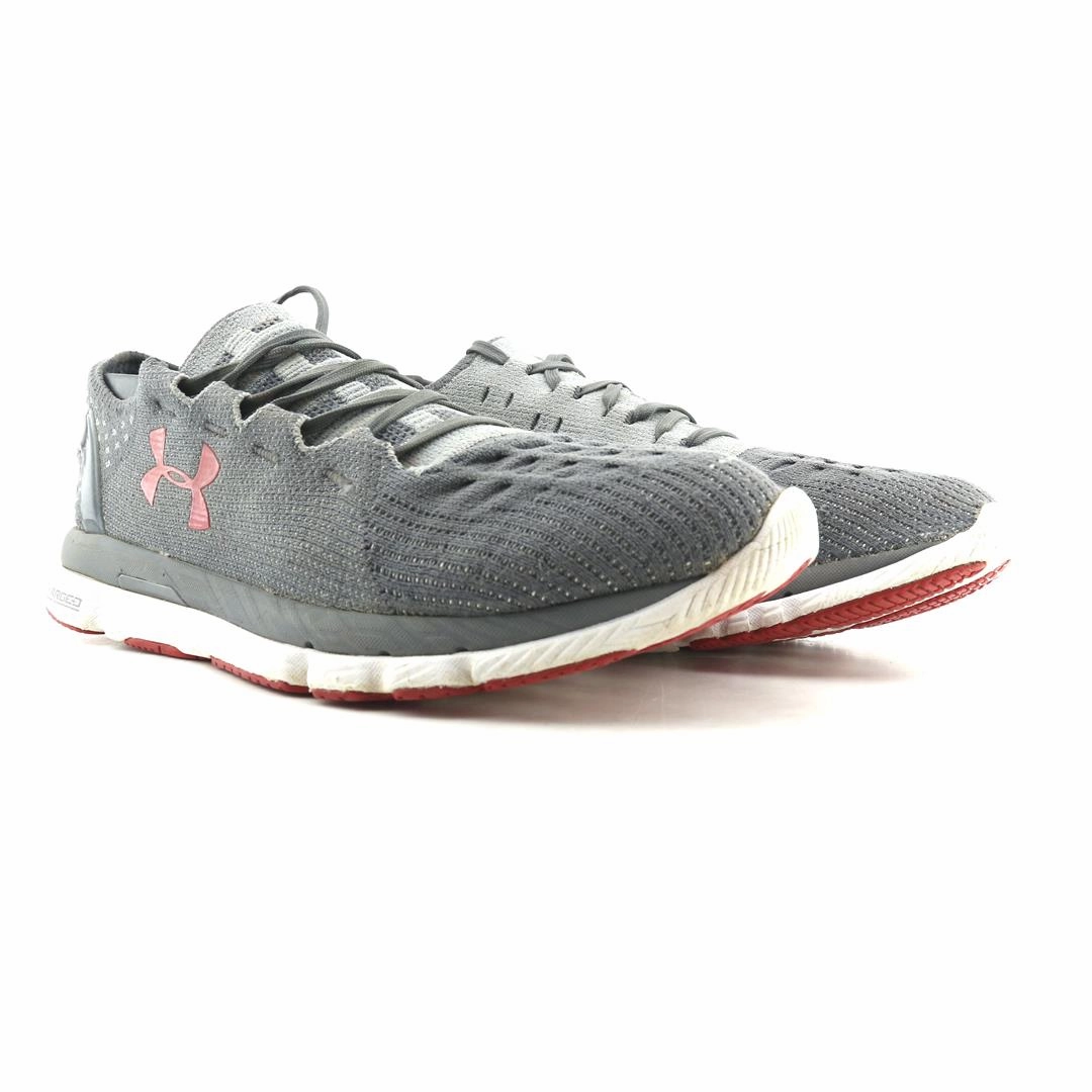 UNDER ARMOUR SPEEDFORM SLINGSHOT Under Armour trainer close-ups