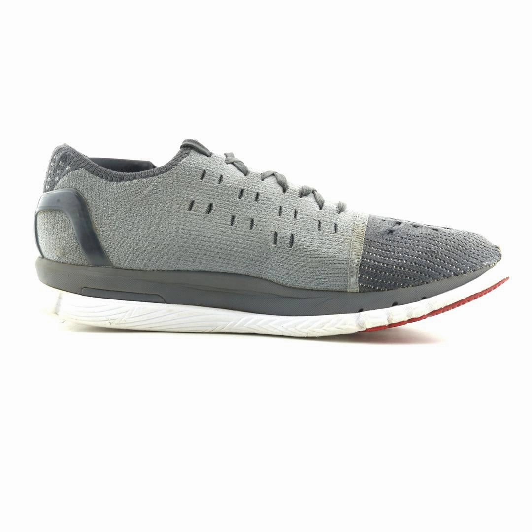 UNDER ARMOUR SPEEDFORM SLINGSHOT Under Armour trainer close-ups