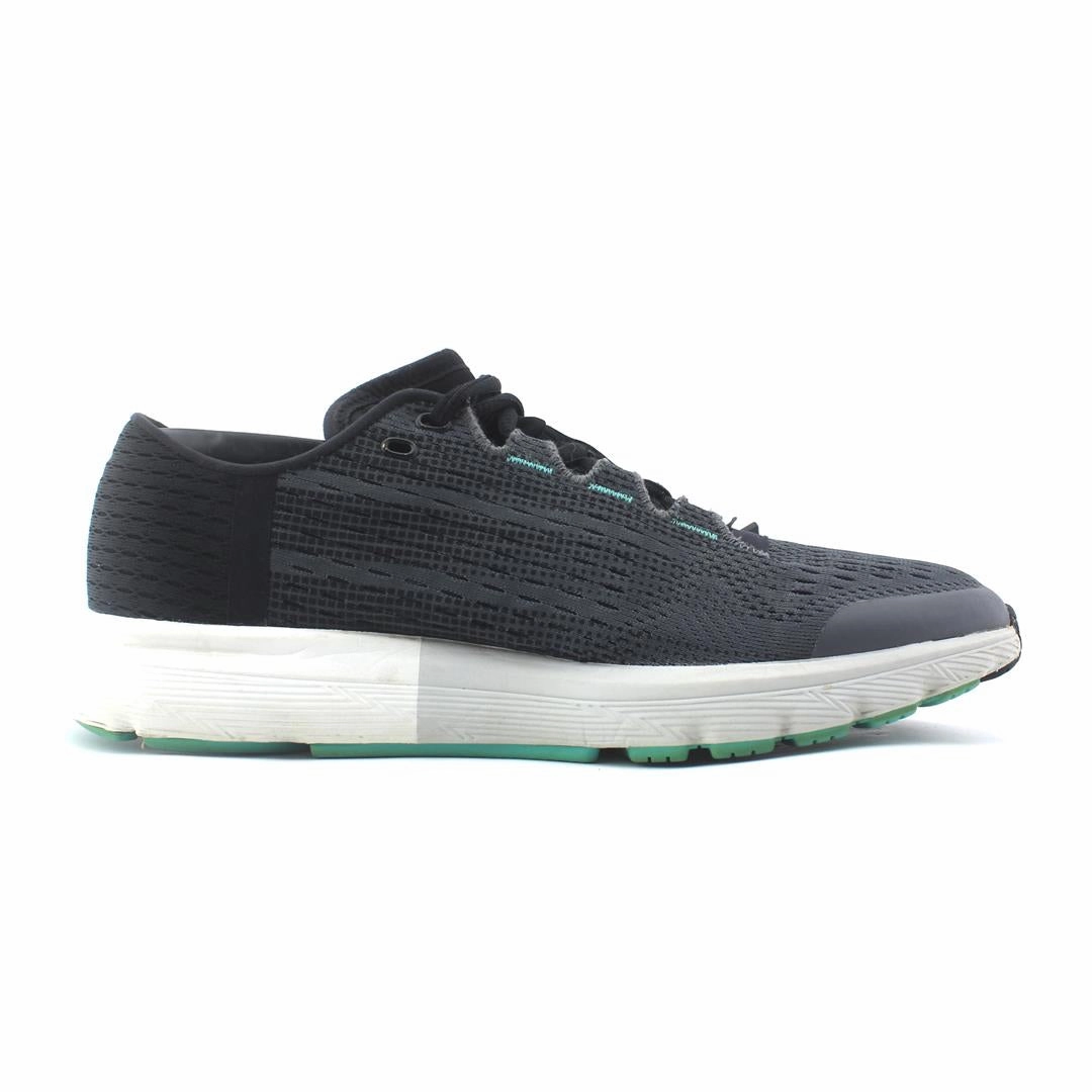 UNDER ARMOUR  SPEEDFORM VELOCITI Under Armour trainer close-ups