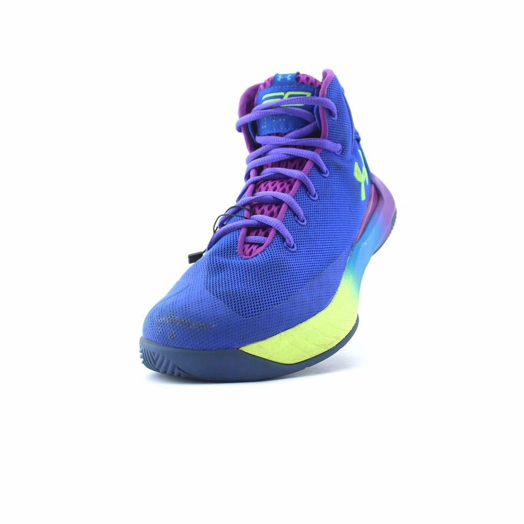 UNDER ARMOUR STEPH CURRY Under Armour trainer close-ups