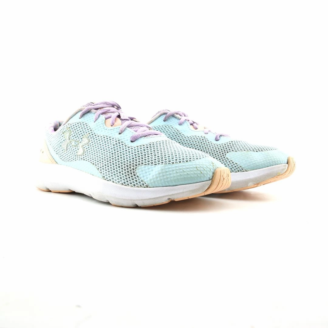 UNDER ARMOUR SURGE 3 Under Armour trainer close-ups