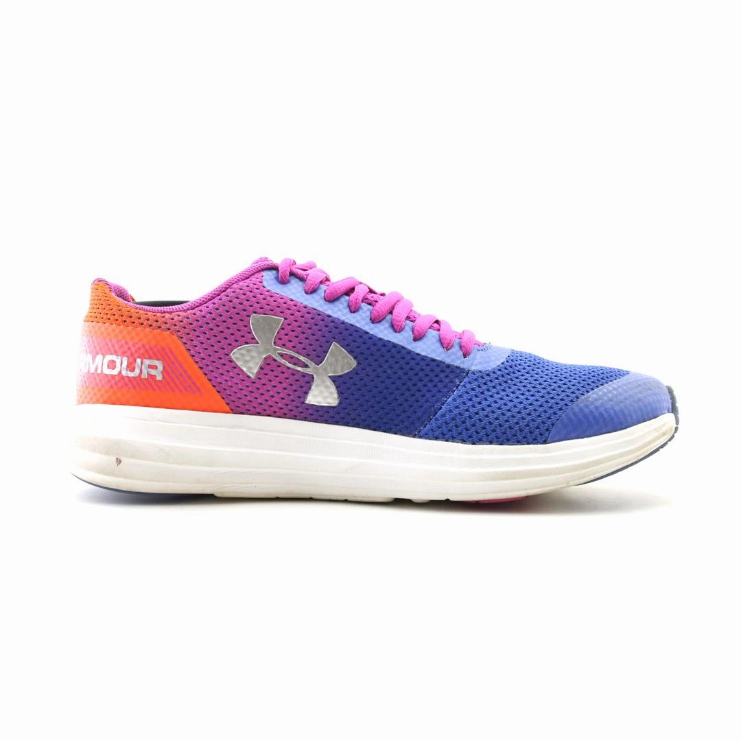 UNDER ARMOUR SURGE RN Under Armour trainer close-ups