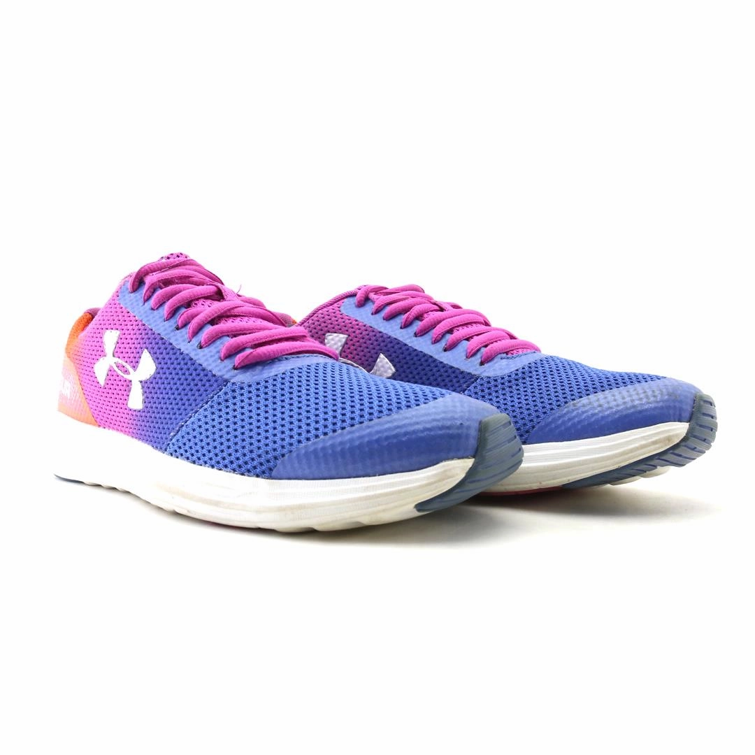 UNDER ARMOUR SURGE RN Under Armour trainer close-ups