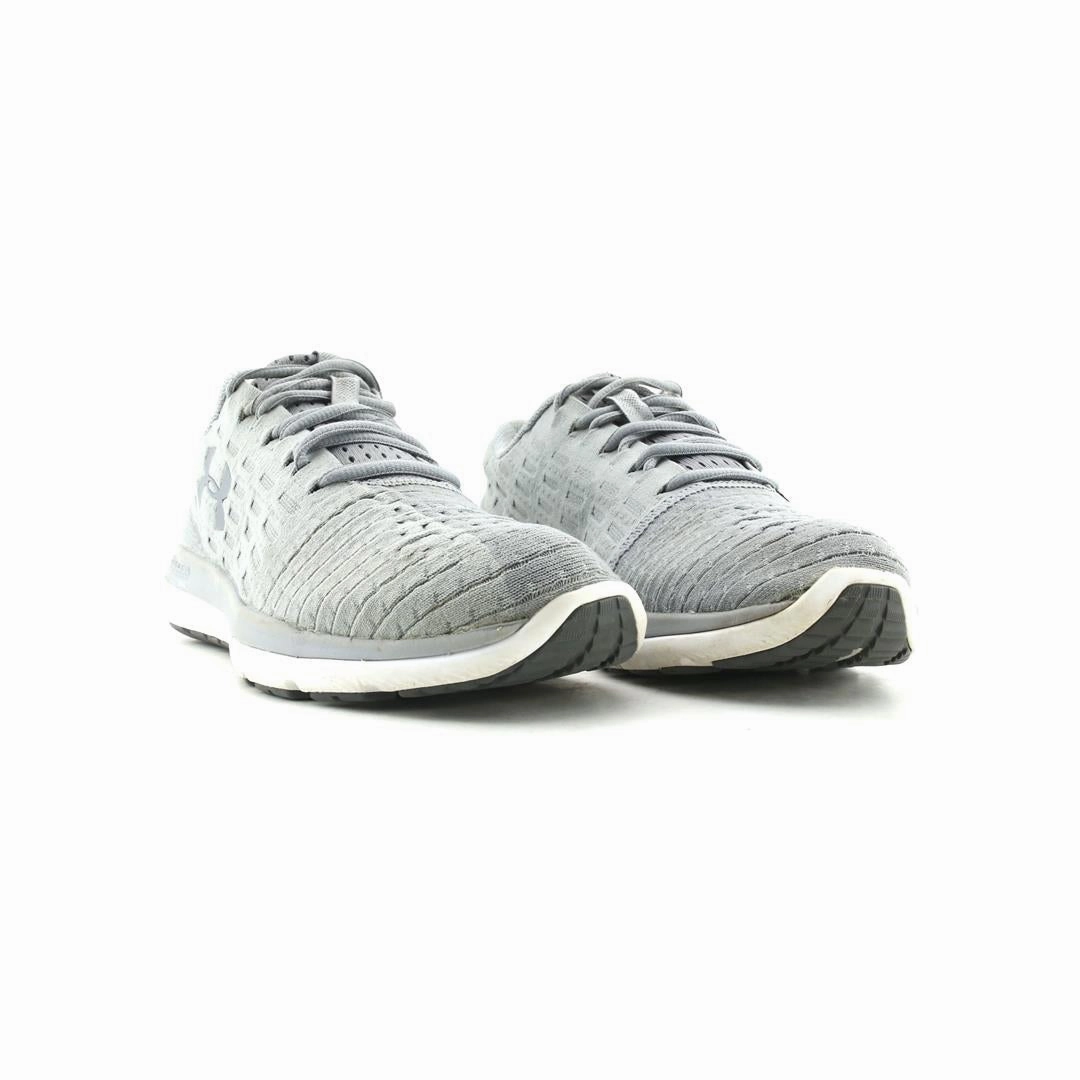UNDER ARMOUR THREADBORNE SLINGFLEX Under Armour trainer close-ups