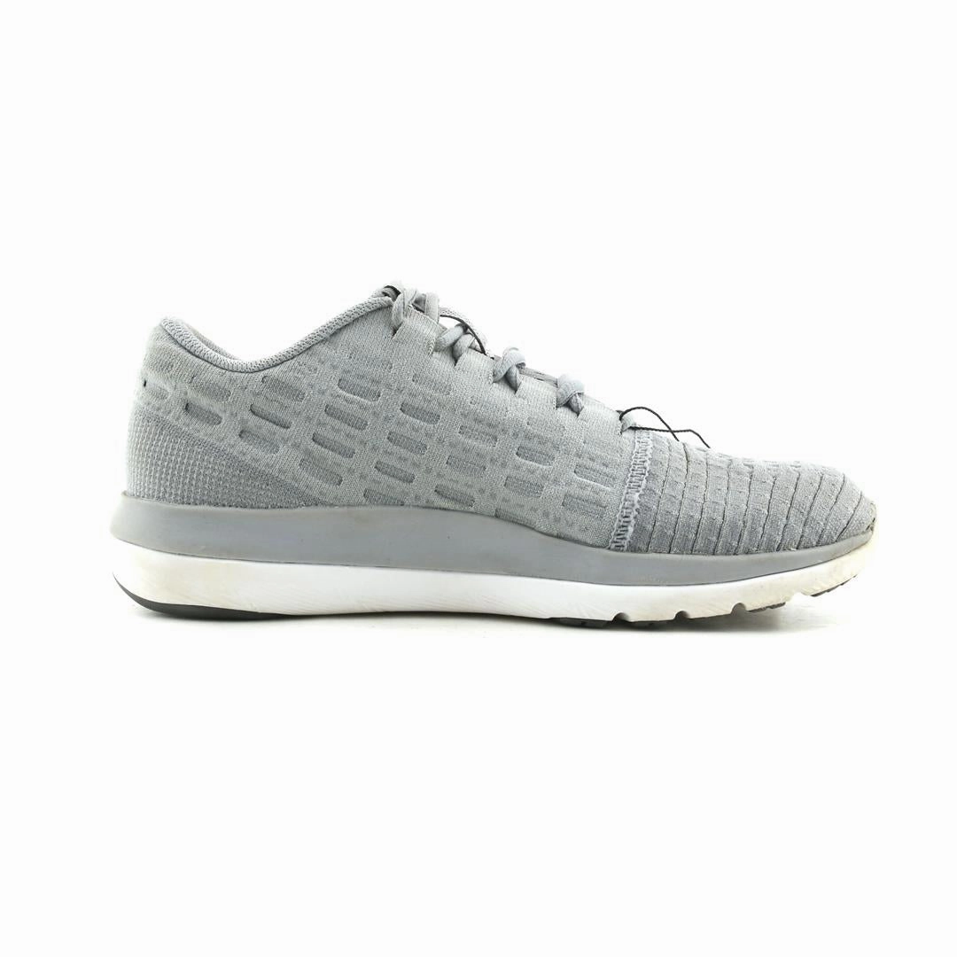 UNDER ARMOUR THREADBORNE SLINGFLEX Under Armour trainer close-ups