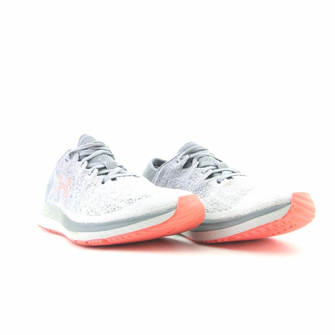 UNDER ARMOUR THREADBORNE Under Armour trainer close-ups