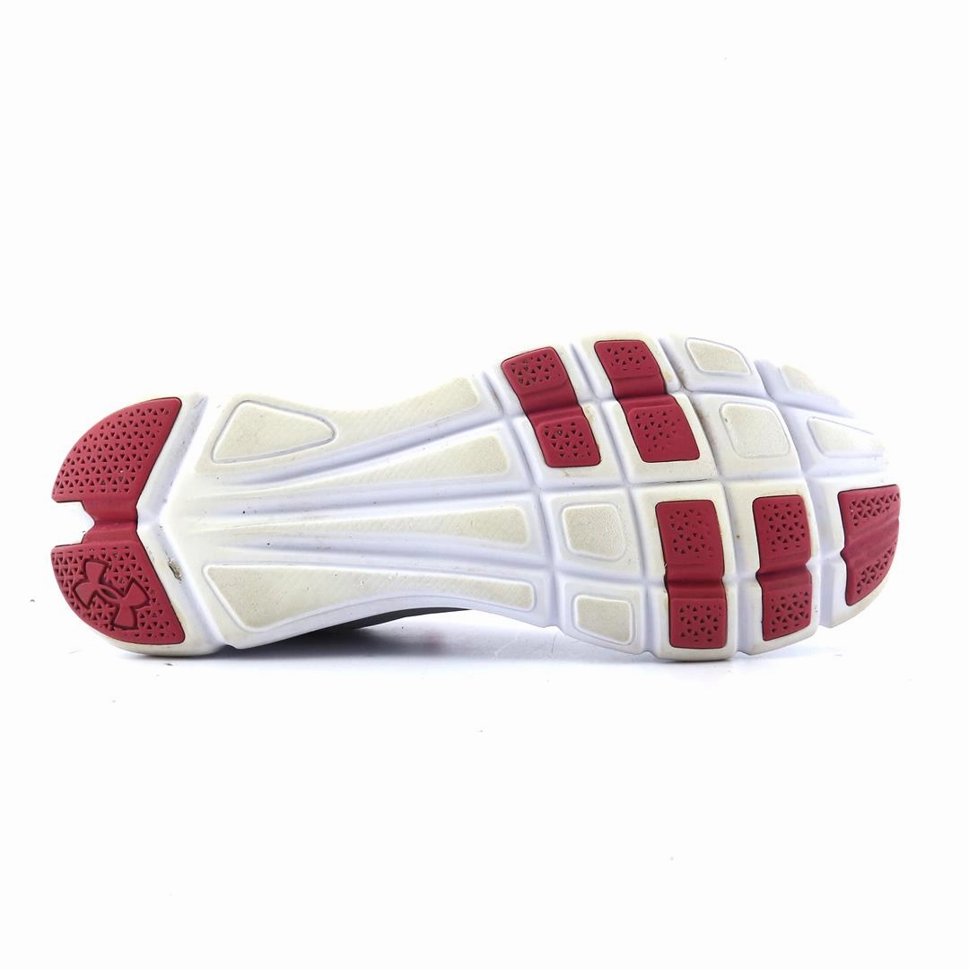 UNDER ARMOUR THRILL 2 Under Armour trainer close-ups