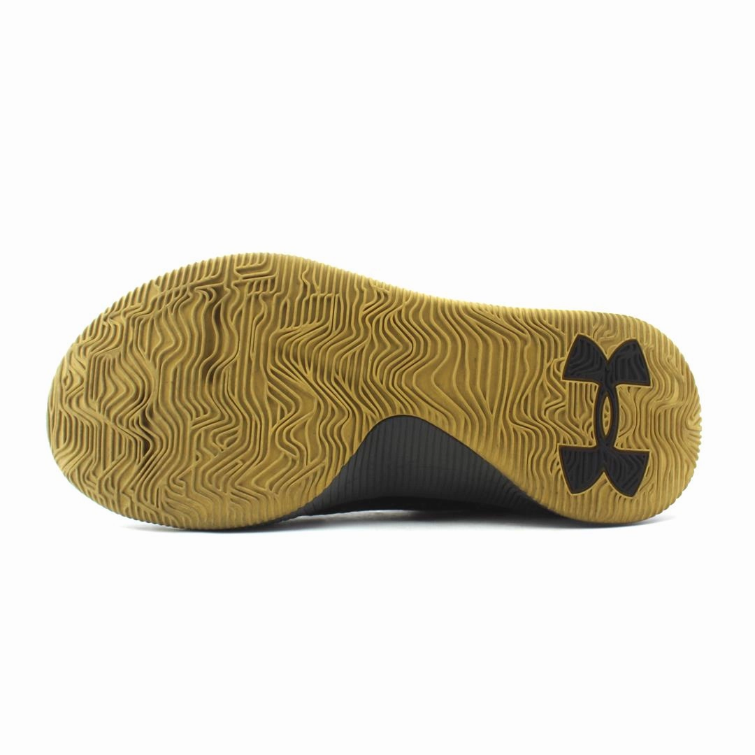 UNDER ARMOUR TWENTY47 Under Armour trainer close-ups