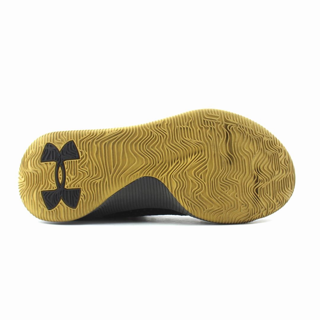 UNDER ARMOUR TWENTY47 Under Armour trainer close-ups