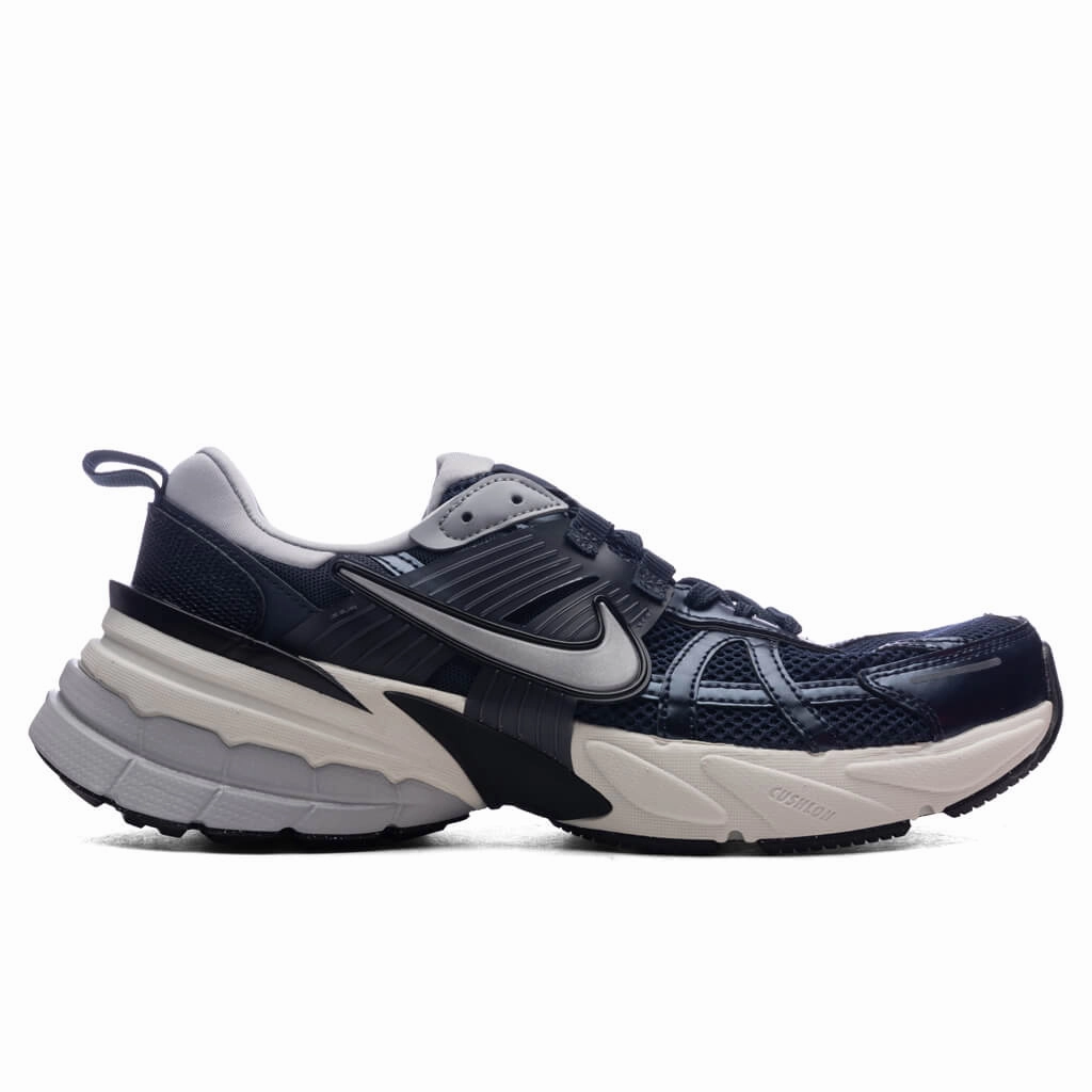 V2K Run - Obsidian/Obsidian/Thunder Blue/Wolf Grey Nike fashion sneakers with bold branding