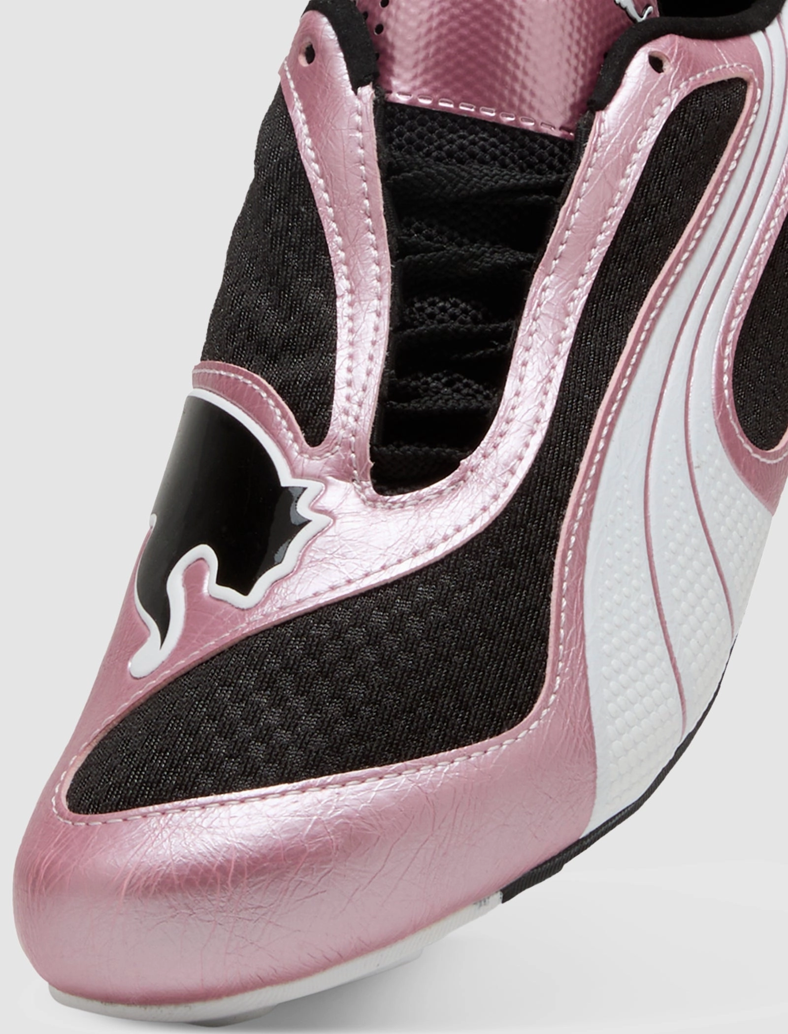 V-S1 METALLIC "BLACK/POISED PINK" Breathable Daily Trainers