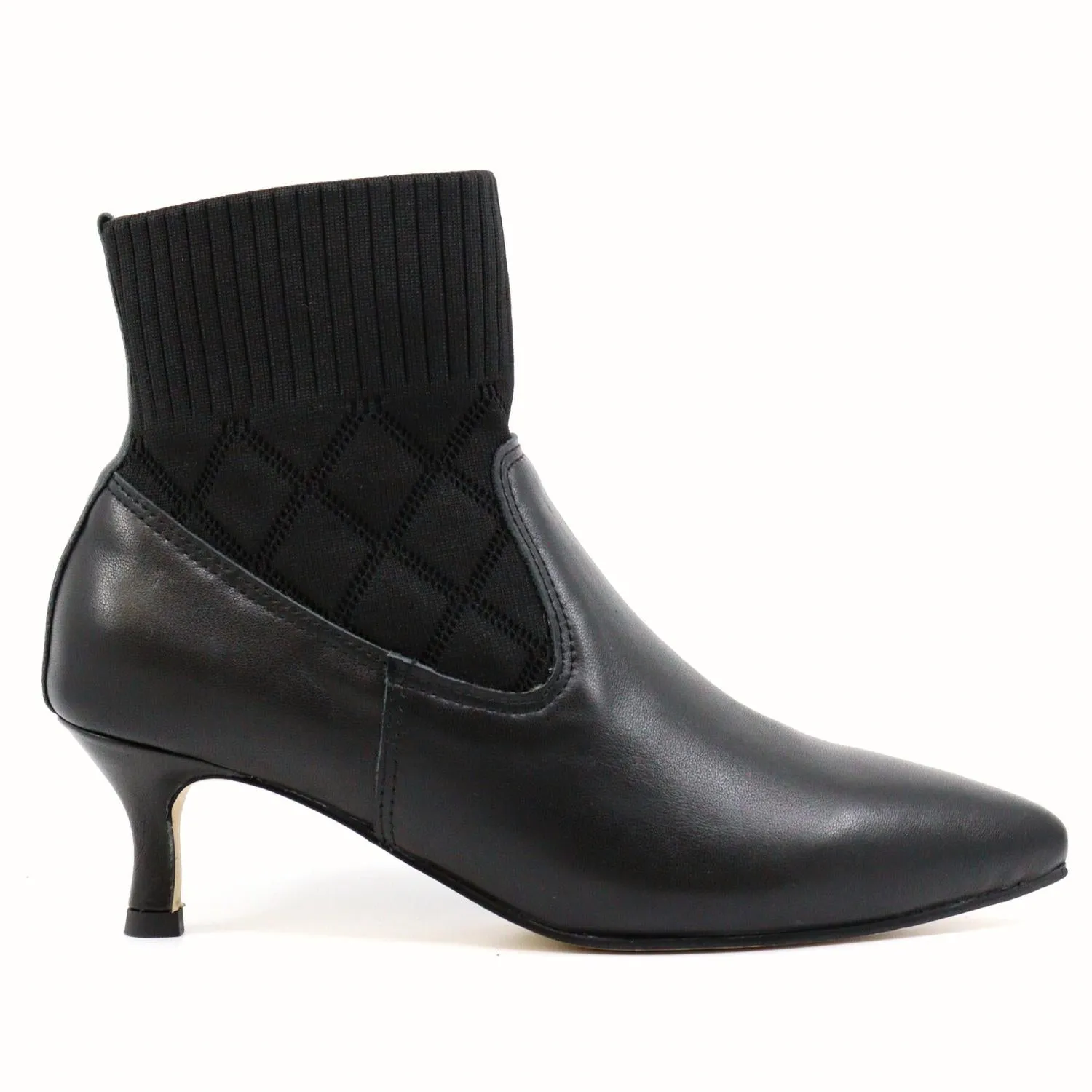 Women Ankle Sock Kitten Heel In Black