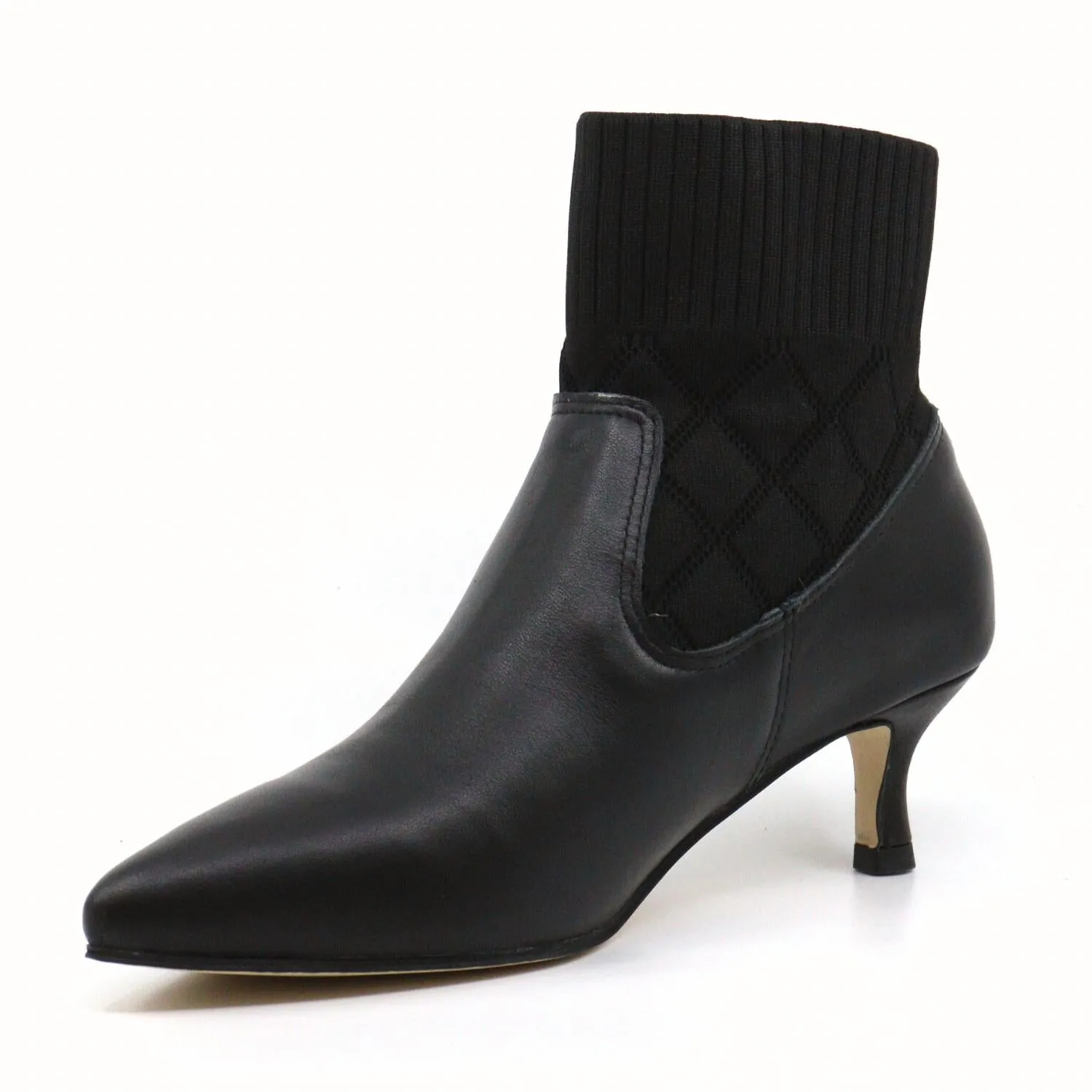 Women Ankle Sock Kitten Heel In Black