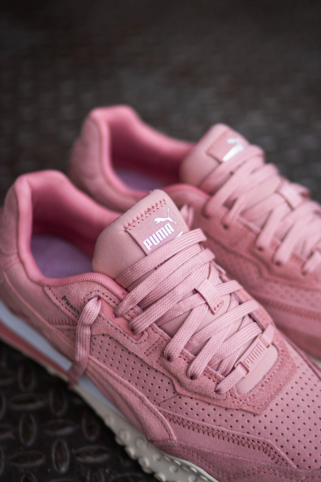 Women Puma Blacktop Rider (Future Pink/Alpine Snow) Puma athletic shoe visuals