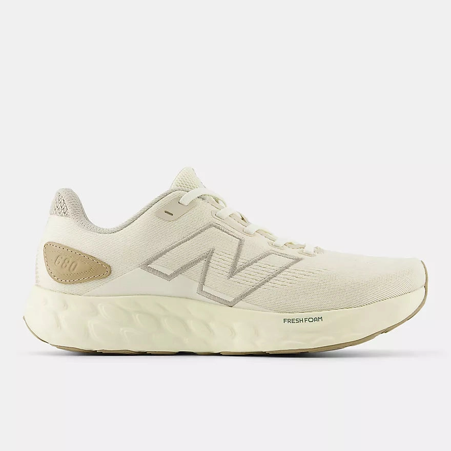 Women's 680 V8 New Balance shoe variations
